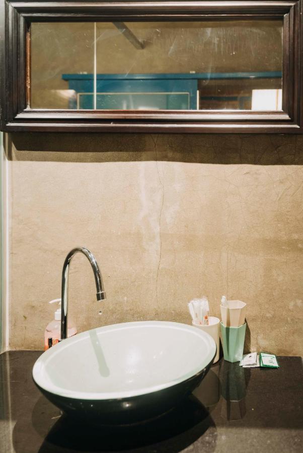 Stay&Chill - S.1: Ancient Studio Nearby Bui Vien Ho Chi Minh City Exterior photo