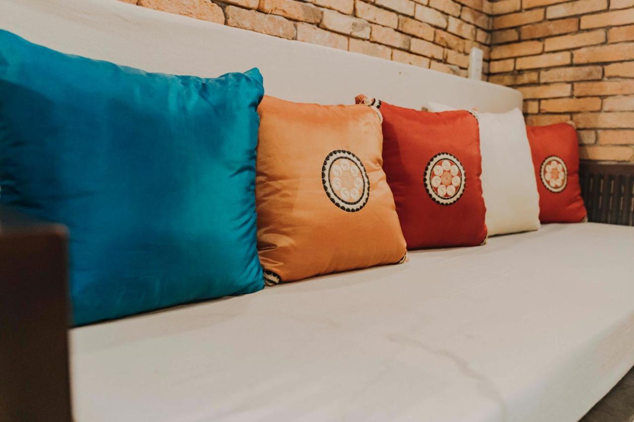 Stay&Chill - S.1: Ancient Studio Nearby Bui Vien Ho Chi Minh City Exterior photo