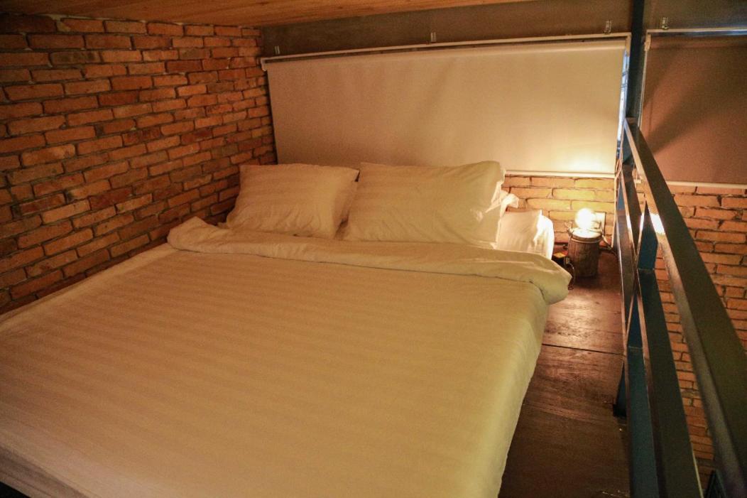 Stay&Chill - S.1: Ancient Studio Nearby Bui Vien Ho Chi Minh City Exterior photo